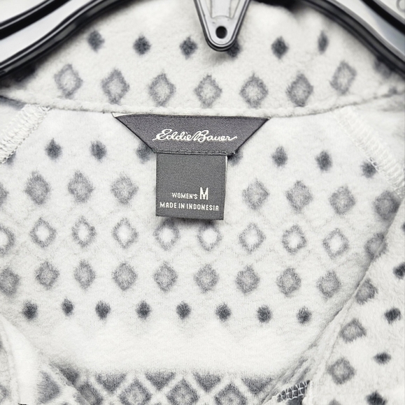 Women's Pullover - Picture 6 of 8